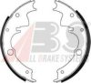 FORD 1543998 Brake Shoe Set